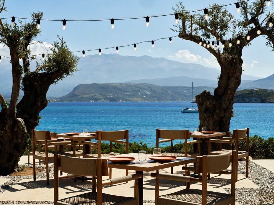 jw-marriott-crete-resort-and-spa-fandb-02.jpg