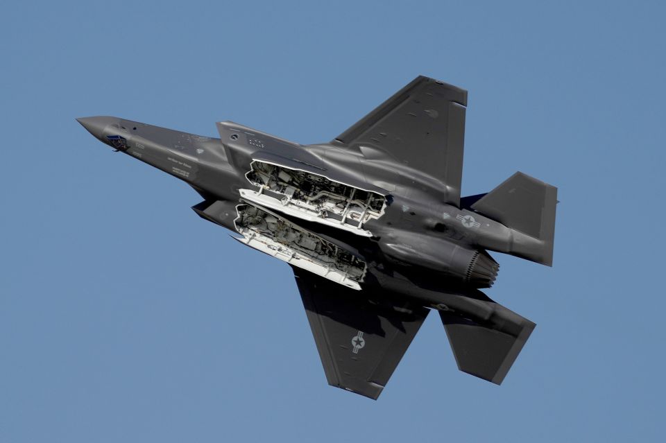 F35