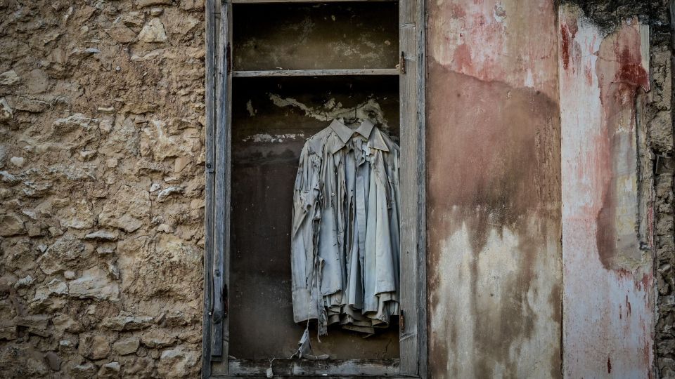 astikoi mythoi ktiria spitia athina