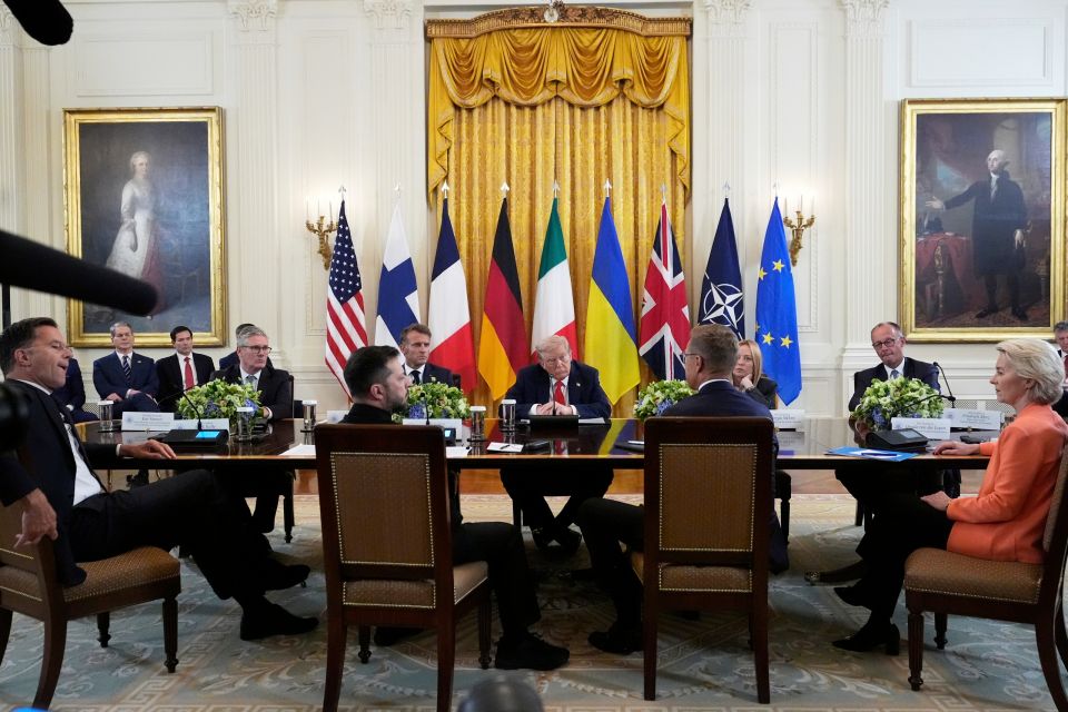 Donald Trump, Volodymyr Zelenskyy, Emmanuel Macron, Friedrich Merz, Giorgia Meloni, Alexander Stubb, Ursula von der Leyen, Mark Rutte, Keir Starmer