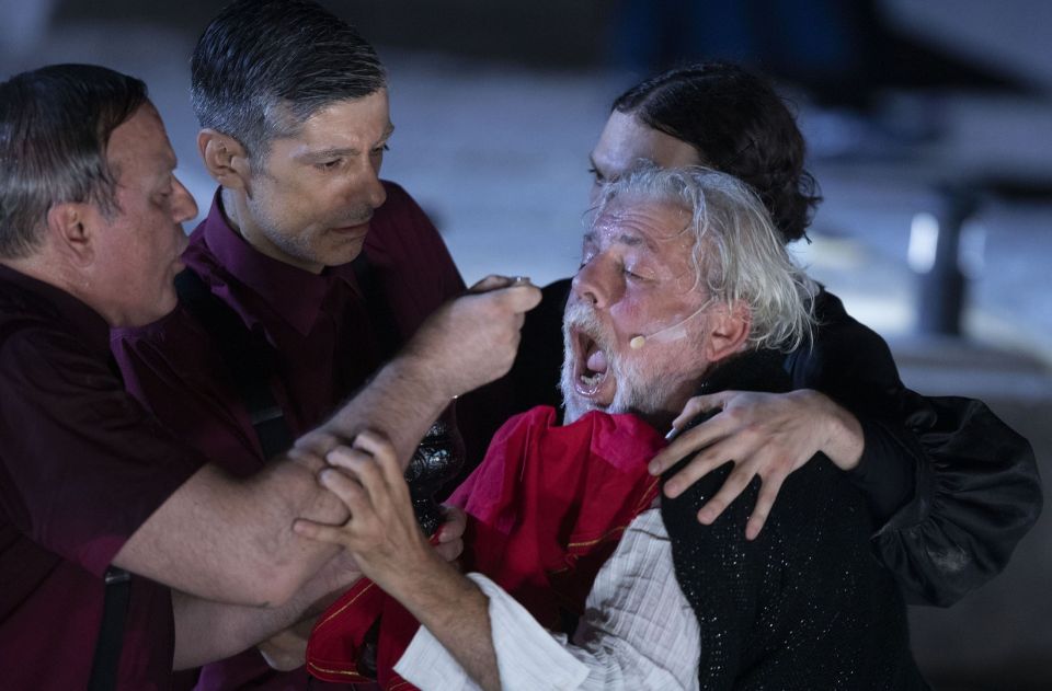 oidiodas idipodas lycabetos