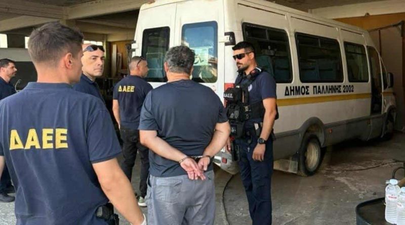 Παλλήνη: Στον ανακριτή σήμερα ο υπάλληλος του Δήμου που συνελήφθη για τέσσερις εμπρησμούς Παλλήνη: Στον ανακριτή σήμερα ο υπάλληλος του Δήμου που συνελήφθη για τέσσερις εμπρησμούς