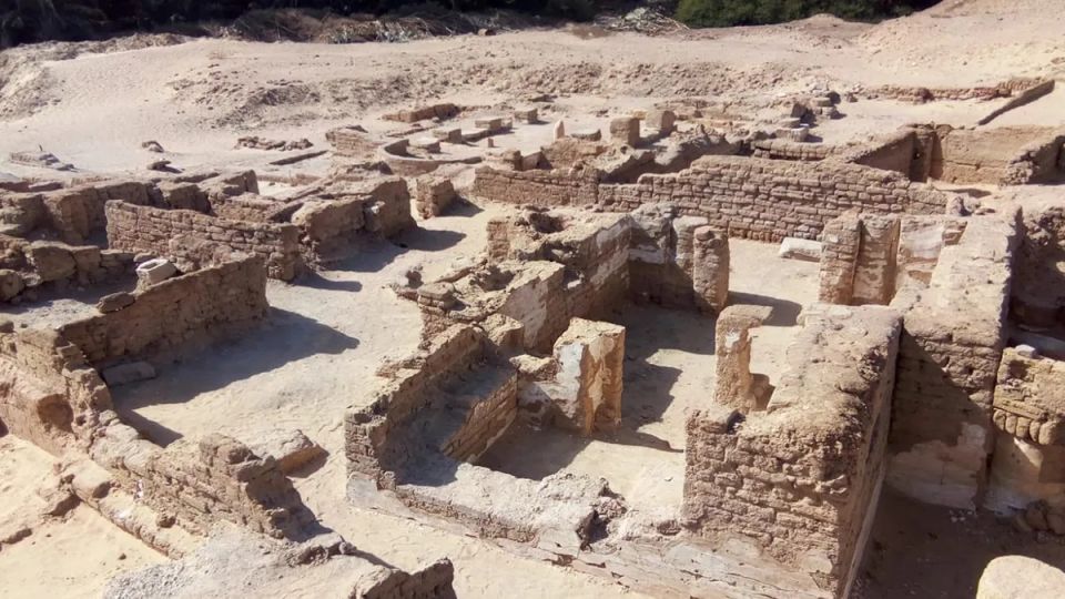Αρχαιολόγοι εντόπισαν εκκλησίες 1.600 ετών σε οικισμό της αιγυπτιακής ερήμου oikismos-aigyptos.jpg