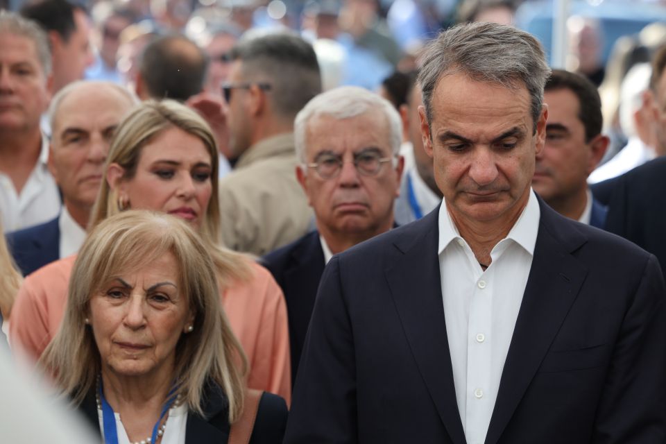 mitsotakis deth egkainia