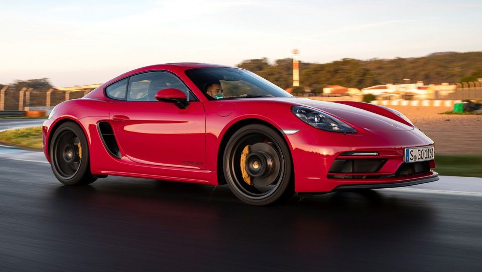 porsche-718-cayman-gts-3.jpg