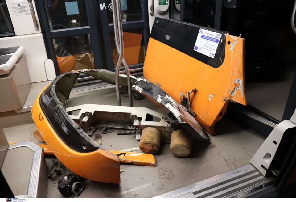tram leoforeio sugrousi peiraias troxaio