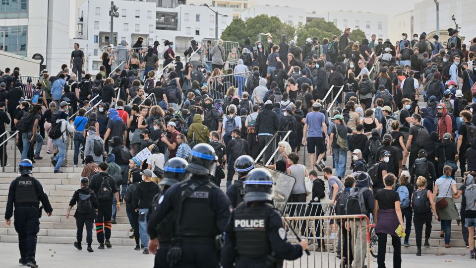 France Block Everything, gallia