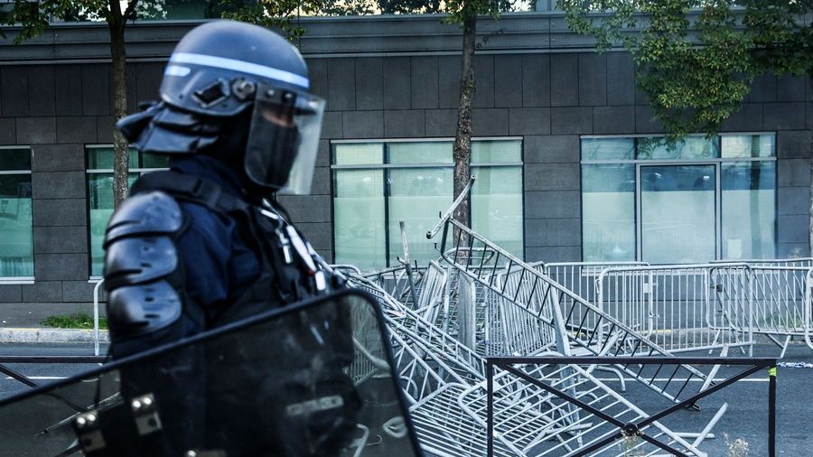 Block everything, gallia, parisi