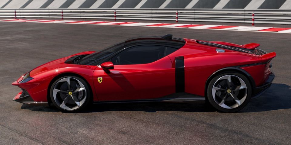 Η ολοκαίνουργια 849 είναι η σύγχρονη Ferrari Testarossa Η ολοκαίνουργια 849 είναι η σύγχρονη Ferrari Testarossa