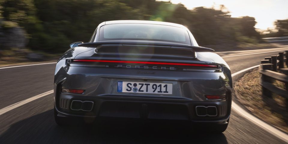 porsche-911-turbo-s-16.jpg