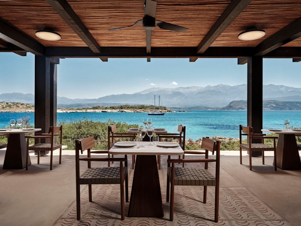 jw-marriott-crete-resort-and-spa-onalos-seafood-restaurant.jpg