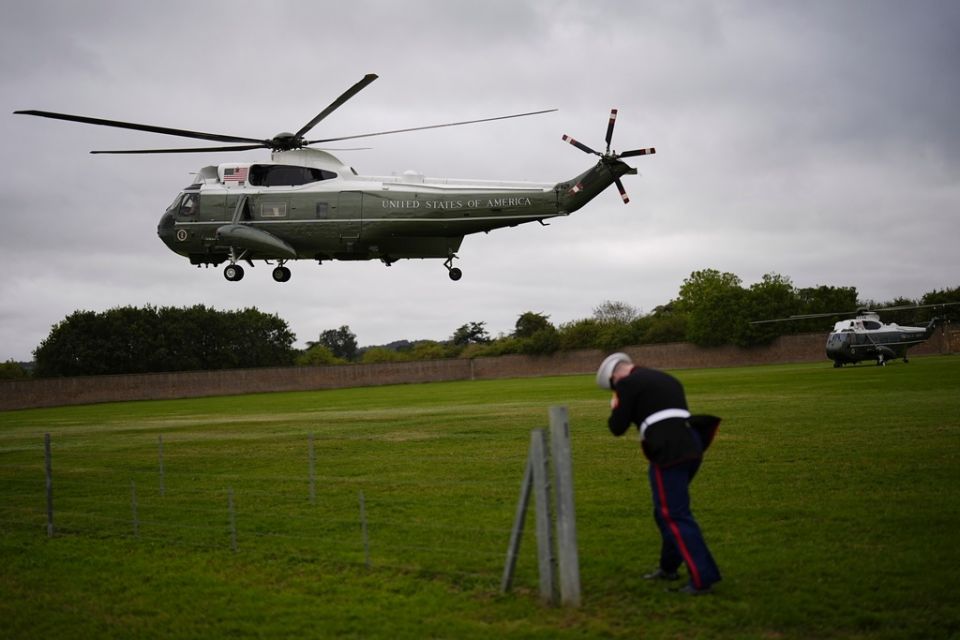 trump elikoptero vretania palati 