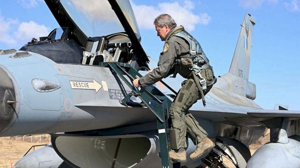 ΕΠΙΣΚΕΨΗ ΑΡΧΗΓΟΥ ΓΕΑ ΔΗΜΟΣΘΕΝΗ ΓΡΗΓΟΡΙΑΔΗ ΣΤΗΝ 111ΠΜ (ΓΡ. ΤΥΠΟΥ ΓΕΑ/EUROKINISSI)