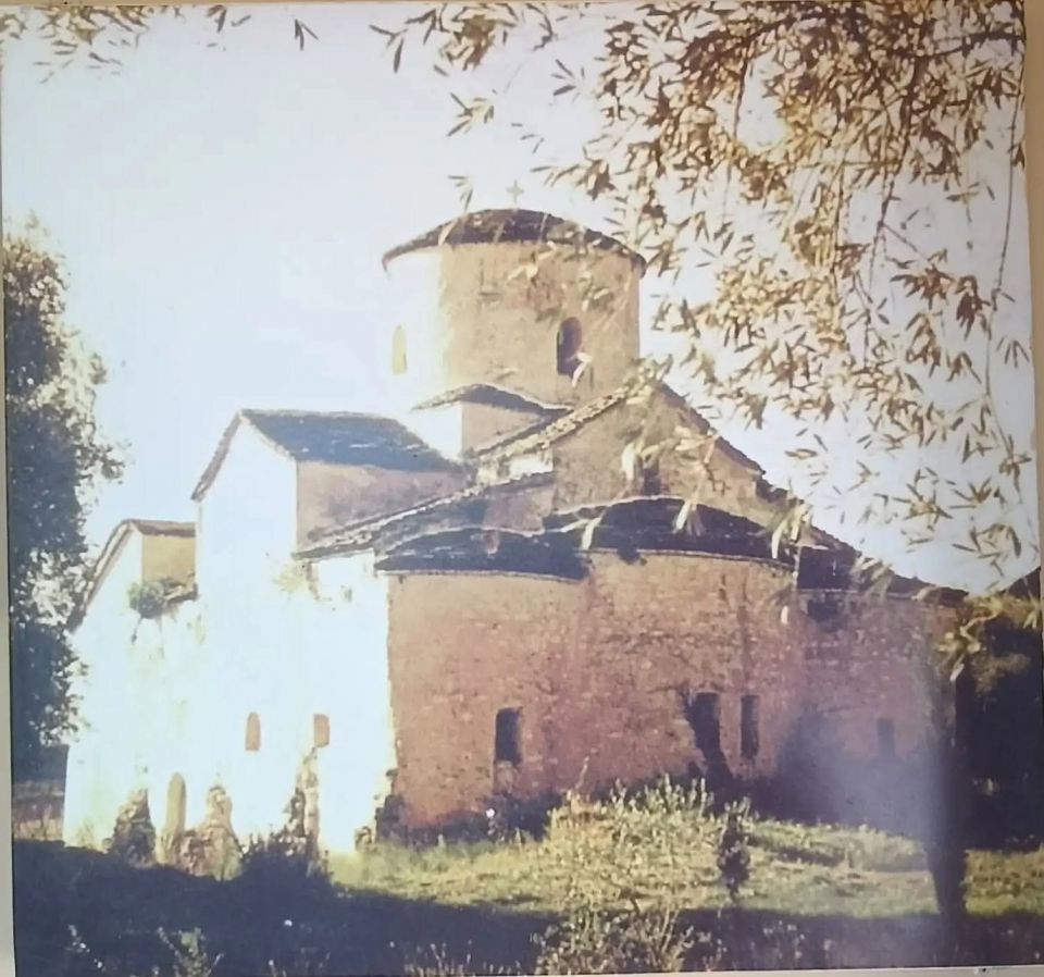 limni kremaston ekklisia