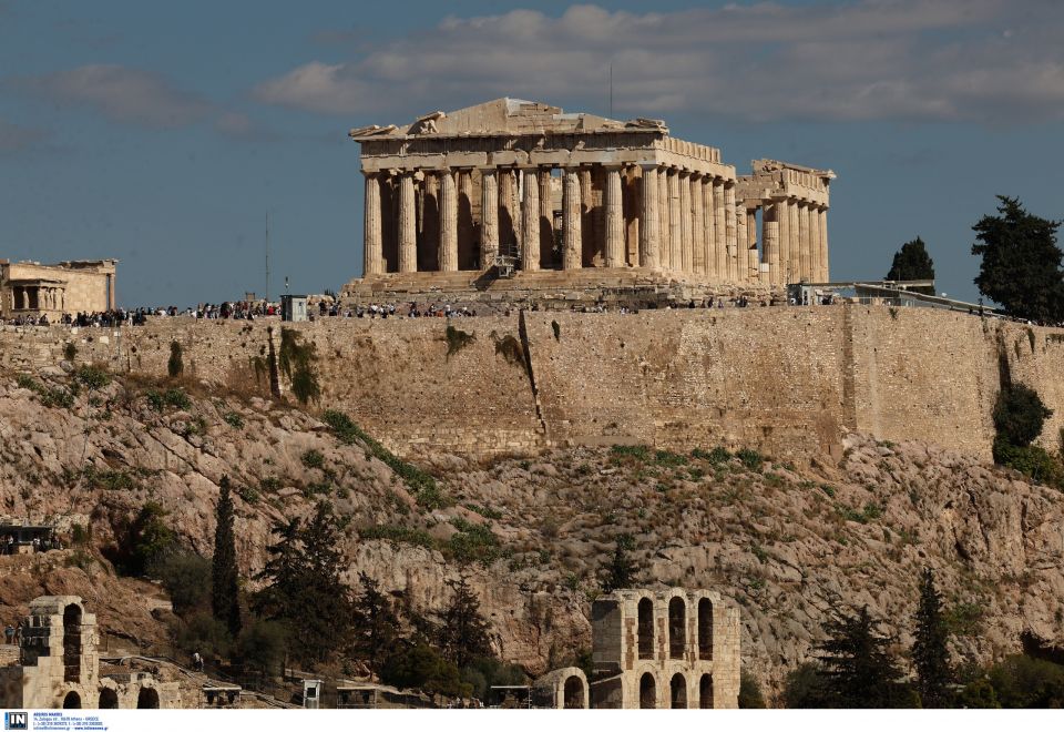 Δείτε την φυσική ομορφιά και επιβλητικότητα της Ακρόπολης χωρίς σκαλωσιές