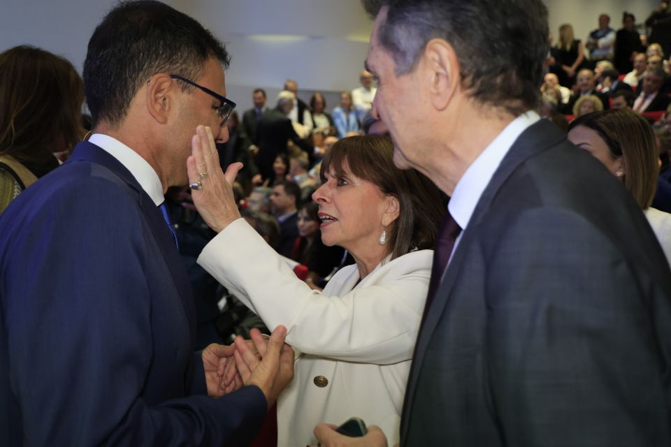 [380998] ΠΑΡΟΥΣΙΑΣΗ ΤΟΥ ΒΙΒΛΙΟΥ ΤΟΥ ΑΛΕΞΗ ΠΑΤΕΛΗ 