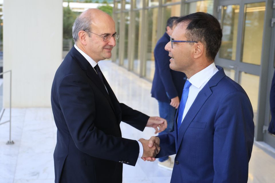 [380998] ΠΑΡΟΥΣΙΑΣΗ ΤΟΥ ΒΙΒΛΙΟΥ ΤΟΥ ΑΛΕΞΗ ΠΑΤΕΛΗ 