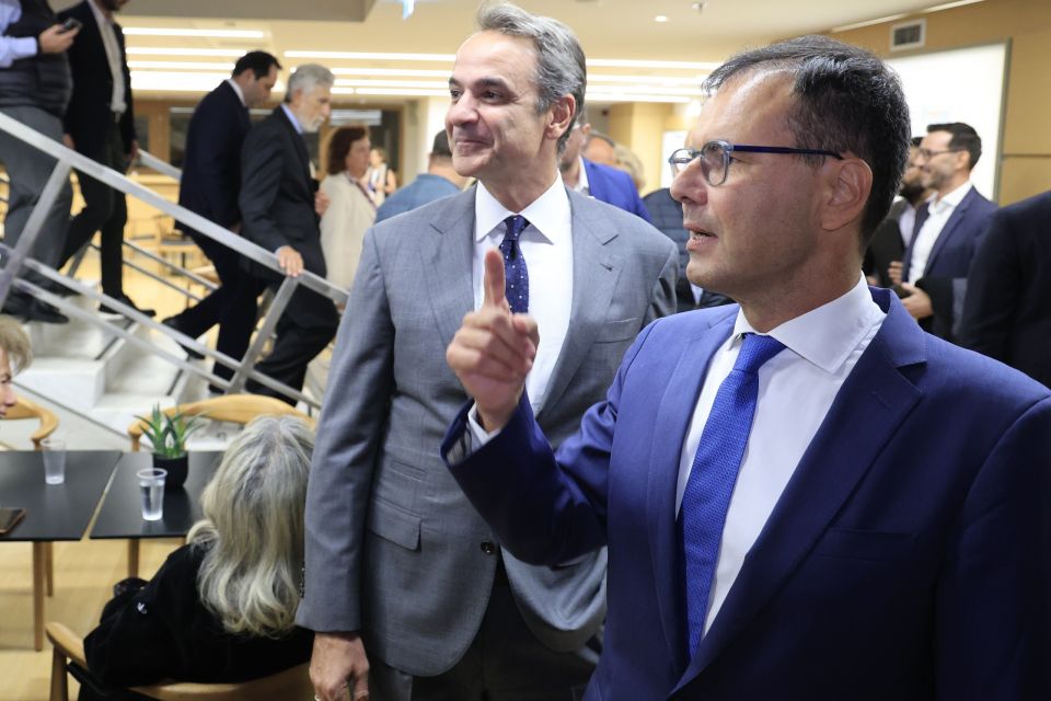 [380998] ΠΑΡΟΥΣΙΑΣΗ ΤΟΥ ΒΙΒΛΙΟΥ ΤΟΥ ΑΛΕΞΗ ΠΑΤΕΛΗ 