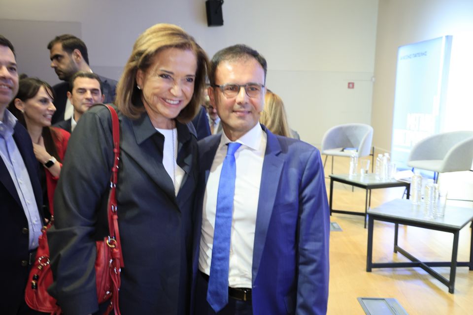 [380998] ΠΑΡΟΥΣΙΑΣΗ ΤΟΥ ΒΙΒΛΙΟΥ ΤΟΥ ΑΛΕΞΗ ΠΑΤΕΛΗ 