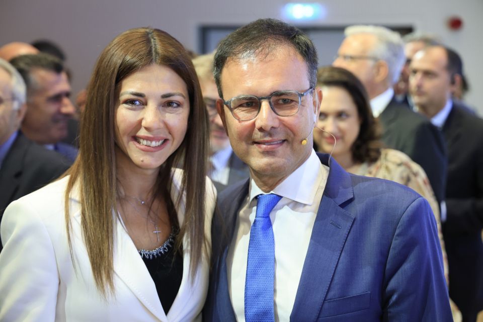 [380998] ΠΑΡΟΥΣΙΑΣΗ ΤΟΥ ΒΙΒΛΙΟΥ ΤΟΥ ΑΛΕΞΗ ΠΑΤΕΛΗ 