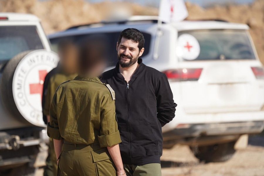 Hostage and prisoner exchange between Israel and Hamas