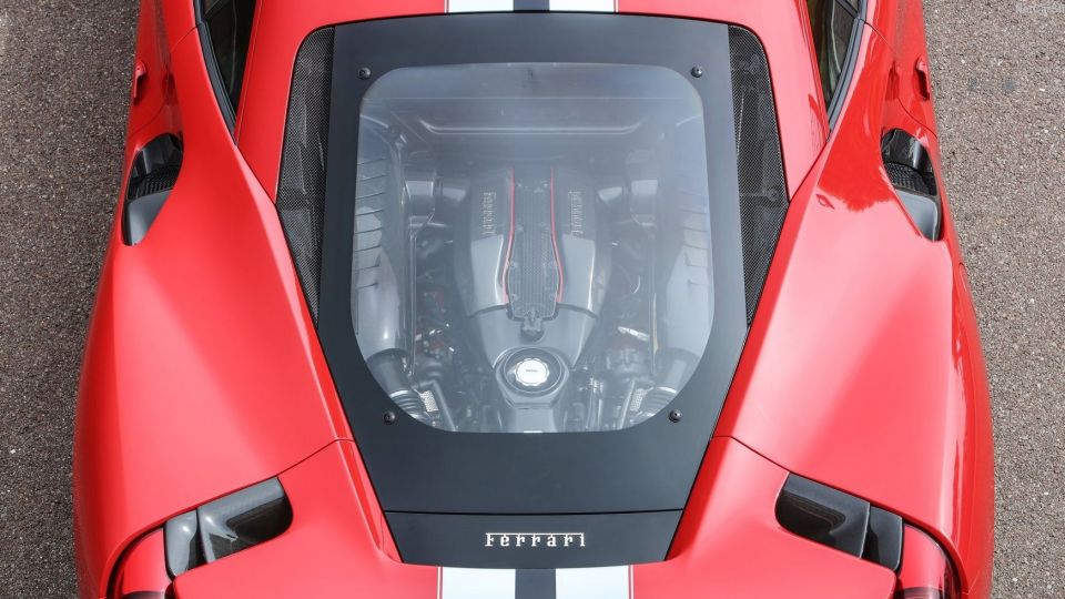 ferrari-488-pista-v8.jpg