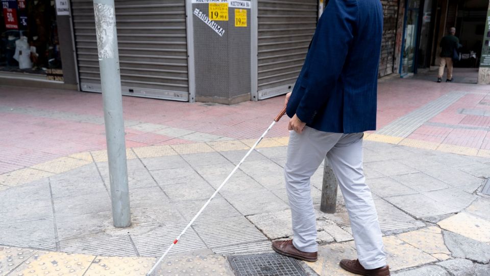 tyfloi, tifloi, leuko mpastouni, bastouni