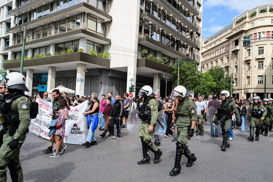 [381121] ΑΠΕΡΓΙΑΚΗ ΣΥΓΚΕΝΤΡΩΣΗ ΑΔΕΔΥ - ΕΚΑ ΣΤΗΝ ΑΘΗΝΑ (ΤΑΤΙΑΝΑ ΜΠΟΛΑΡΗ/EUROKINISSI)