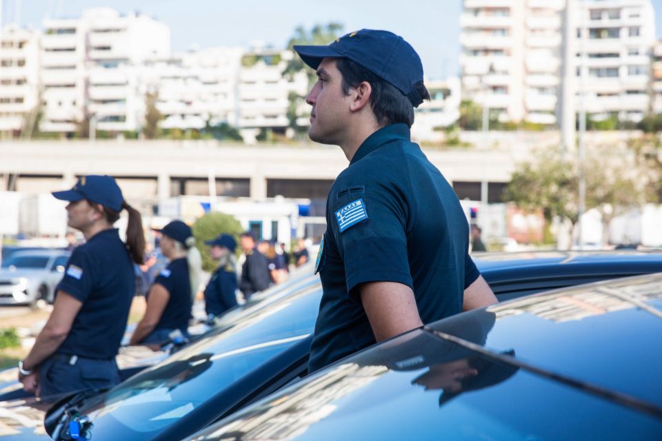 [381139] TEΛETH ΠAPAΛABHΣ KAI ENTAΞHΣ 51 OXHMATΩN ΣTO ΛΙΜΕΝΙΚΟ ΣΩΜΑ-ΕΛΛΗΝΙΚΗ ΑΚΤΟΦΥΛΑΚΗ (ΔΑΝΑΗ ΔΑΥΛΟΠΟΥΛΟΥ/EUROKINISSI)