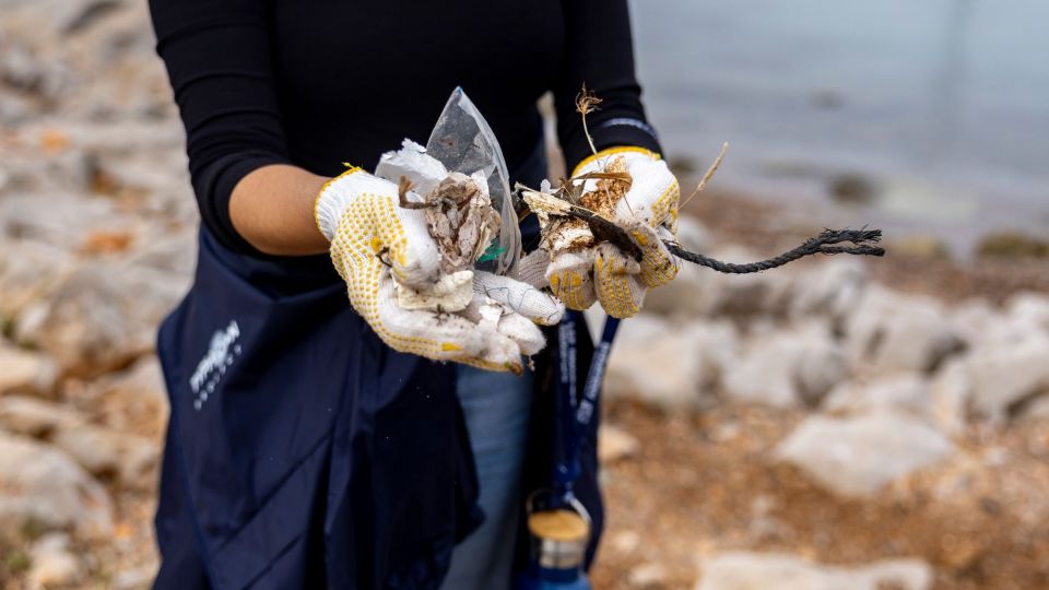 λασκαρίδη, τυφώνας