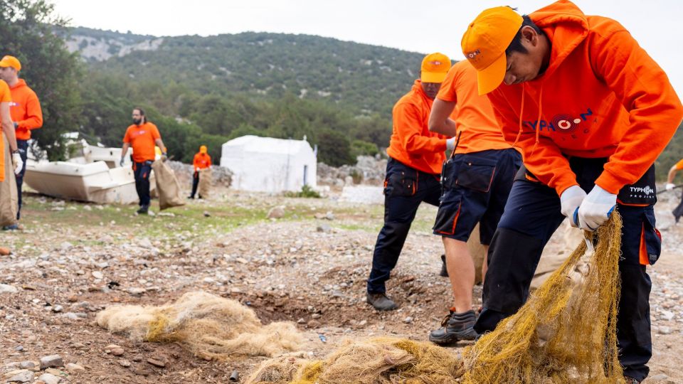 λασκαρίδη, τυφώνας