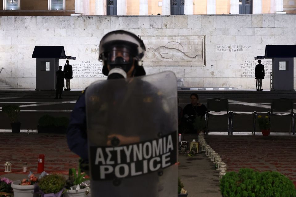 poreia, syntagma, mat, sygkentrosi, agnostou stratiori