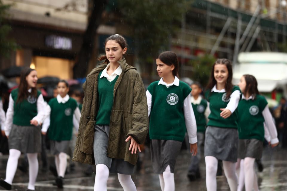 Με βροχή η μαθητική παρέλαση για την 28η Οκτωβρίου στη Θεσσαλονίκη Με βροχή η μαθητική παρέλαση για την 28η Οκτωβρίου στη Θεσσαλονίκη