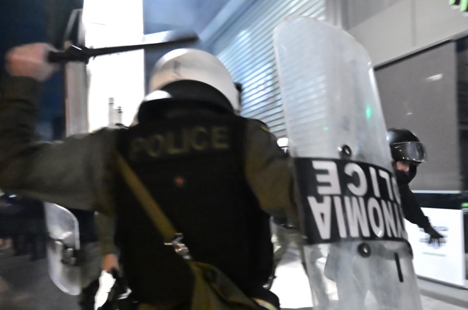 exarchia ede astynomia epeisodia