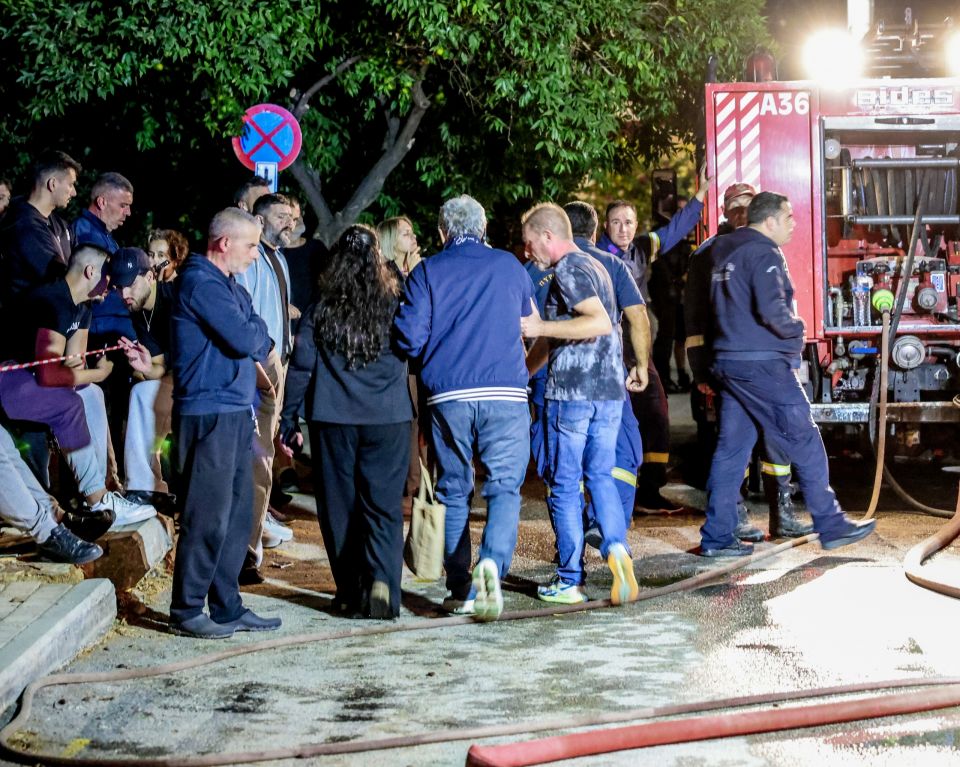 kriti hrakleio fotia nekroi