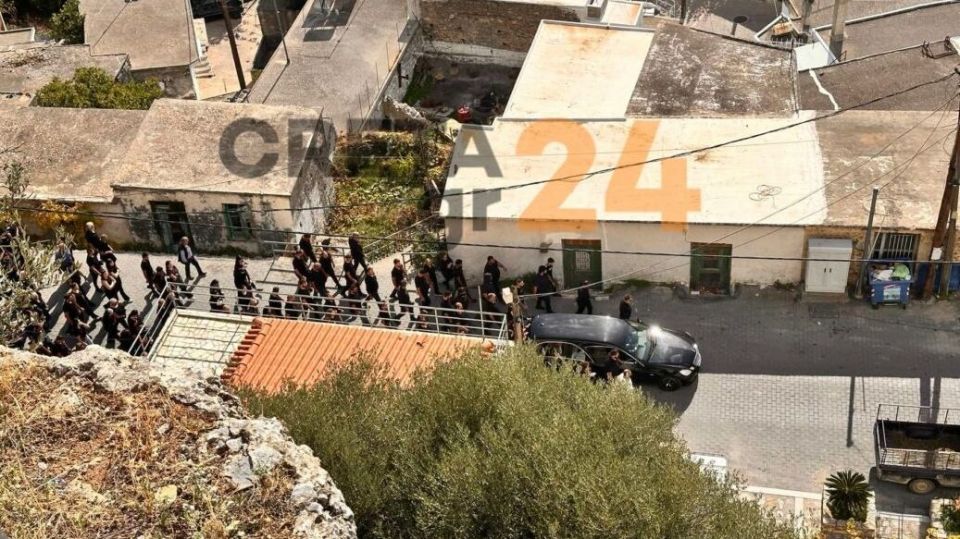 Βορίζια: Σύσσωμο το χωριό στην κηδεία του 39χρονου Φανούρη – Πάνοπλοι άνδρες της ΕΚΑΜ σε επιφυλακή