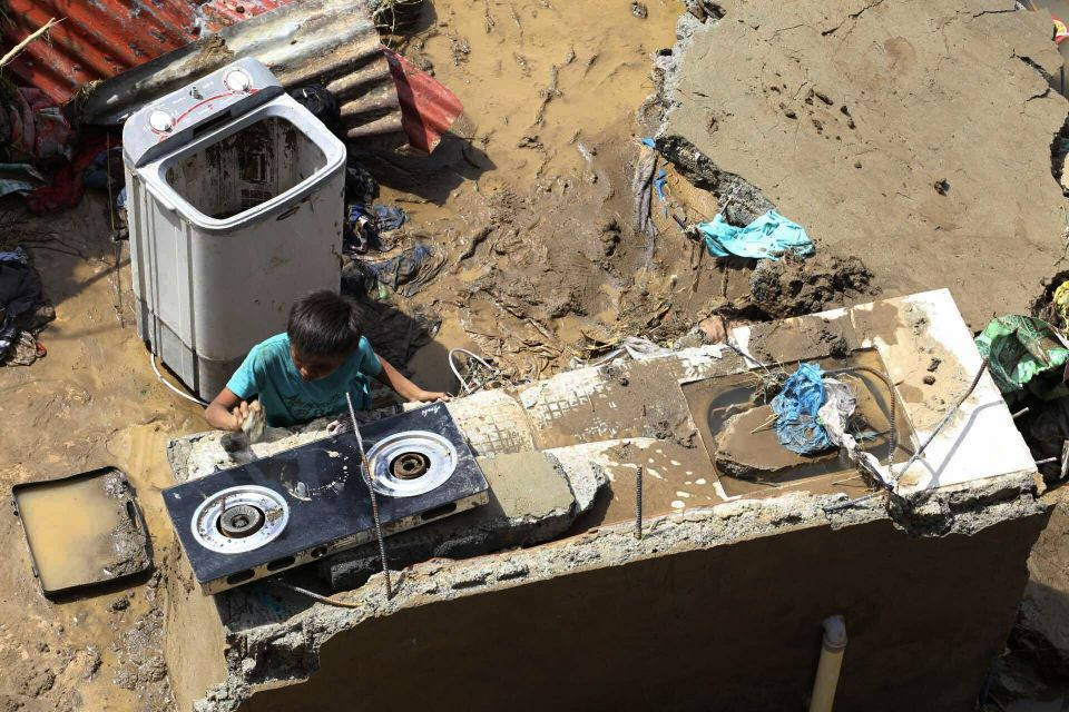 Φιλιππίνες: Εικόνες βιβλικής καταστροφής από το σαρωτικό πέρασμα του τυφώνα – Πάνω από 90 νεκροί