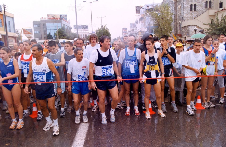 marathonios-dromos-eis-mnimin-lampraki.jpg