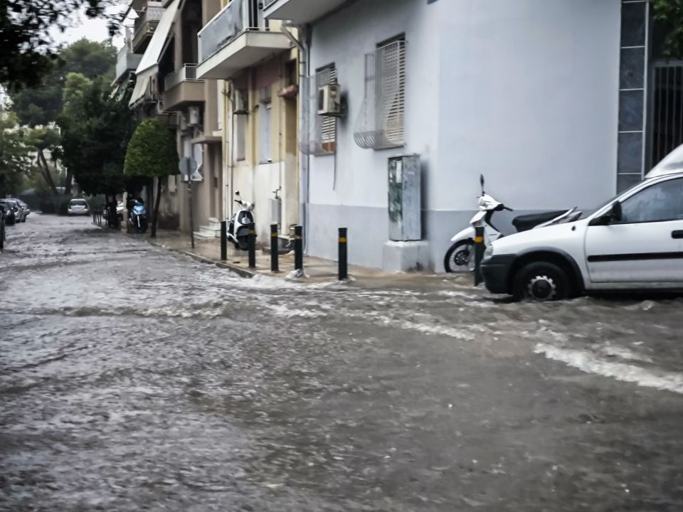 ΚΑΚΟΚΑΙΡΙΑ ΣΤΗΝ ΑΘΗΝΑ (ΓΙΩΡΓΟΣ ΚΟΝΤΑΡΙΝΗΣ/EUROKINISSI)