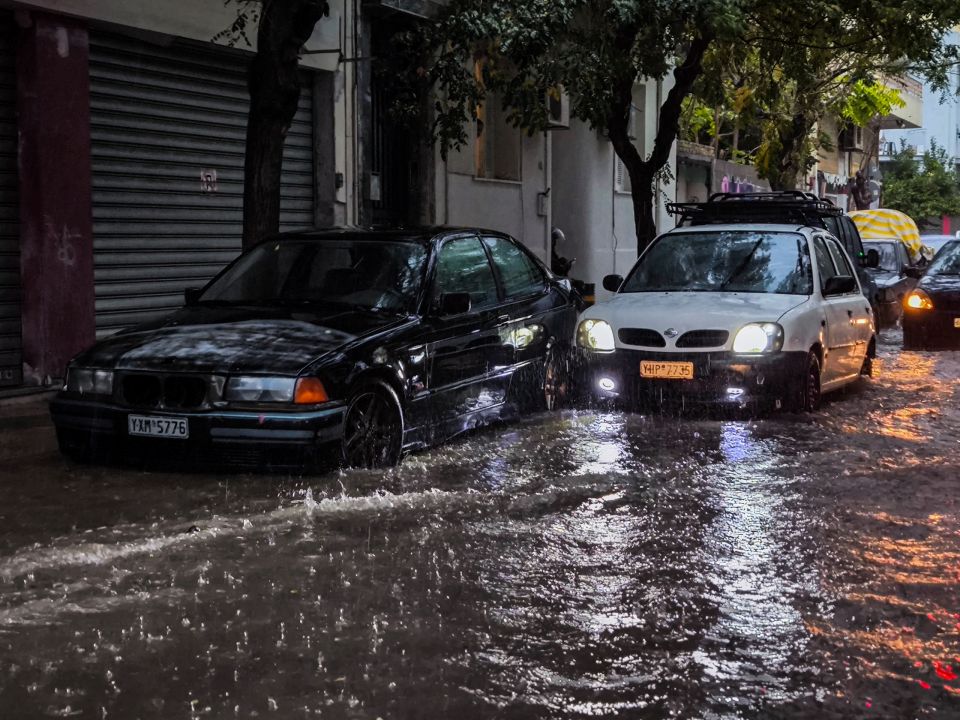 ΚΑΚΟΚΑΙΡΙΑ ΣΤΗΝ ΑΘΗΝΑ (ΓΙΩΡΓΟΣ ΚΟΝΤΑΡΙΝΗΣ/EUROKINISSI)
