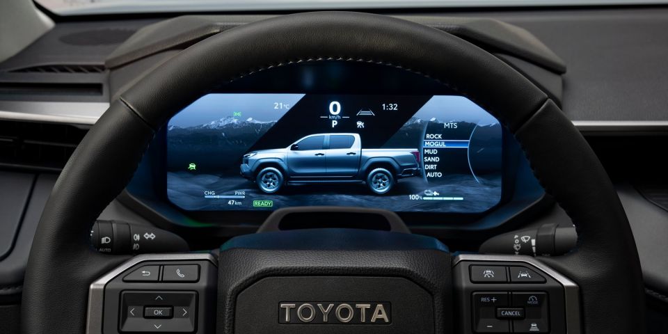 toyota-hilux-2025-11.jpg