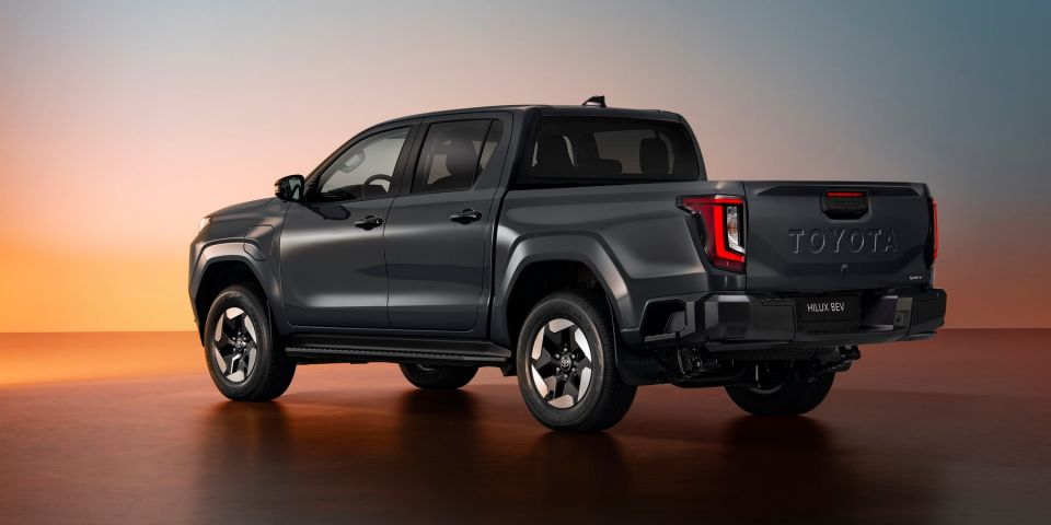 toyota-hilux-2025-2.jpg
