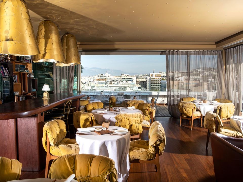 new-hotel-art-lounge-rooftop-restaurant-2.jpg