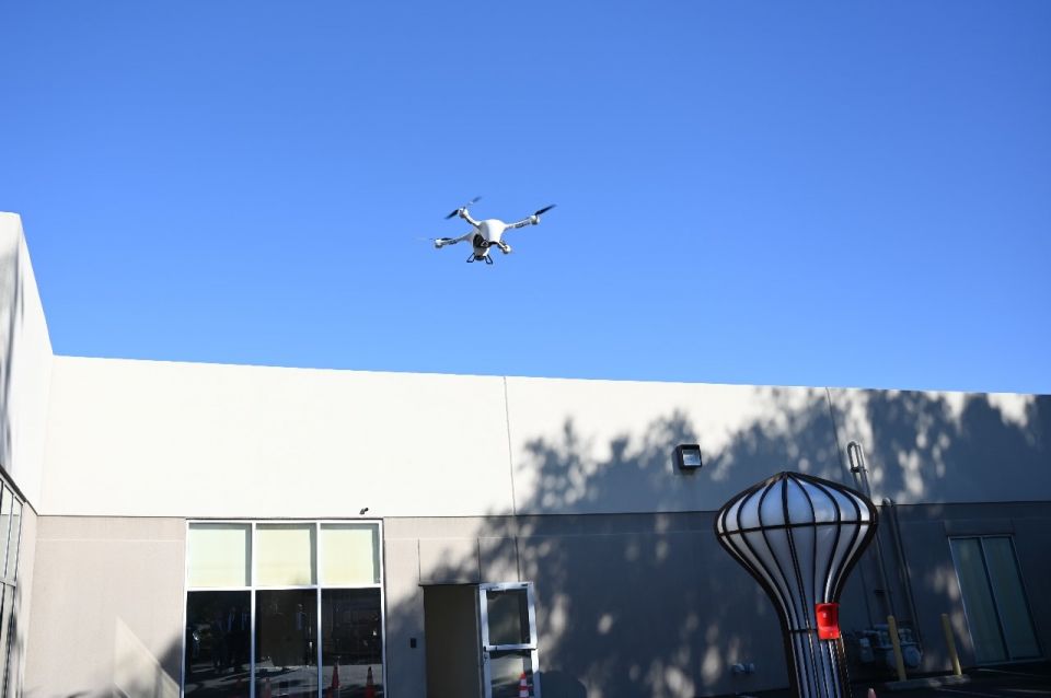 episkepsi dendia se ergostasio drones - USA