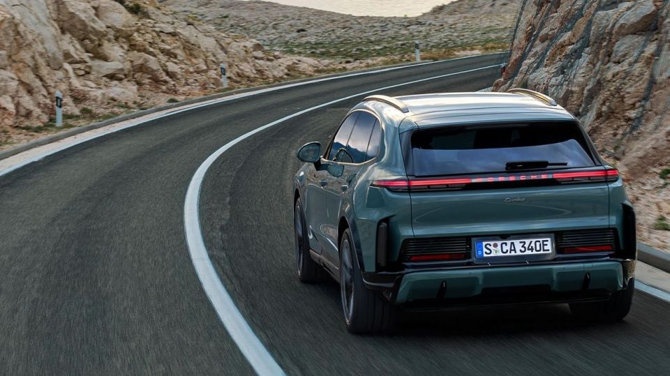 porsche-cayenne-electric-turbo-electric-2025-7.jpg