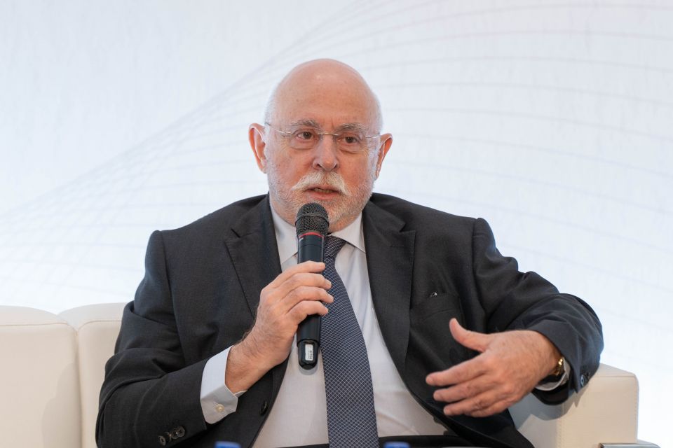 dinos ntinos mpernoubi metka