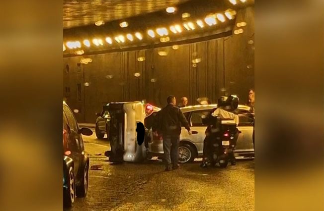 Αυτοκίνητο αναποδογύρισε στην γέφυρα της Χαμοστέρνας – Δύο τραυματίες