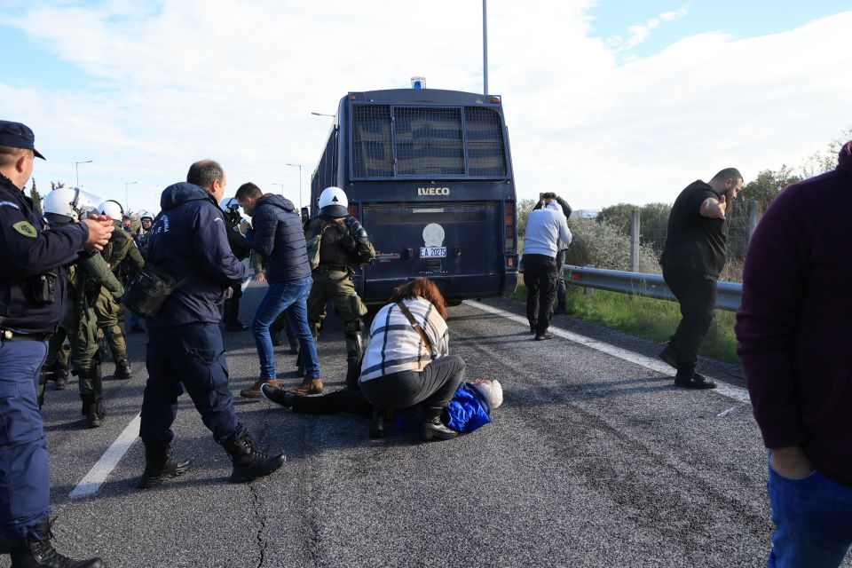 agrotes mat travmatismos