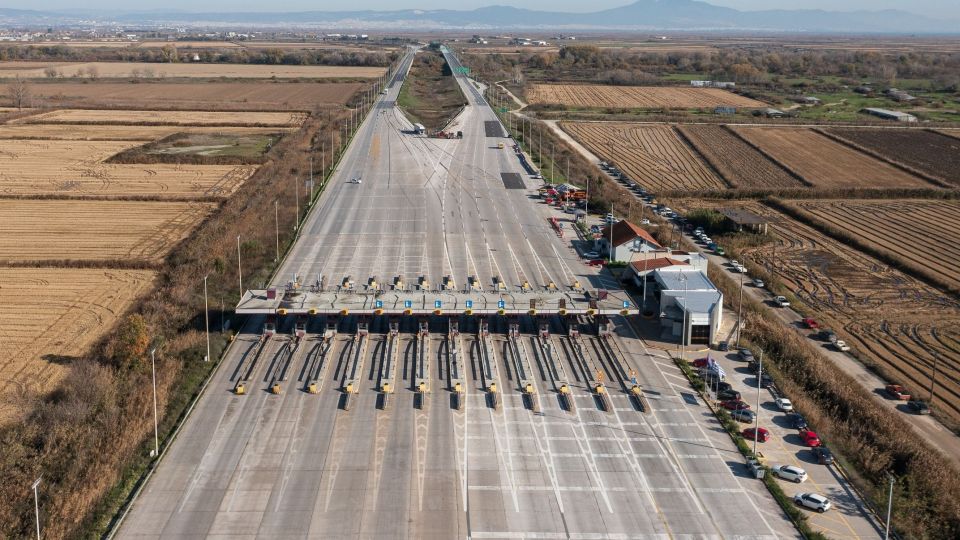 Αγρότες: Ο χάρτης των κινητοποιήσεων – Μπλόκα σε εθνικές, τελωνεία, λιμάνια – Τι απαντά η κυβέρνηση