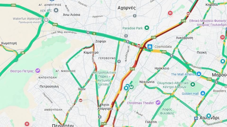 Χάος στον Κηφισό μετά τη σύγκρουση φορτηγού με αυτοκίνητο – Δύο τραυματίες